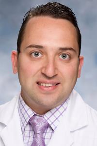 Izak Faiena, MD Profile Headshot